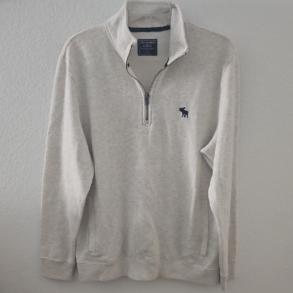 Abercrombie & Fitch Gray Zip Up Sweater with Classic Design